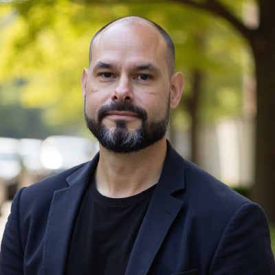 Daniel Lázaro